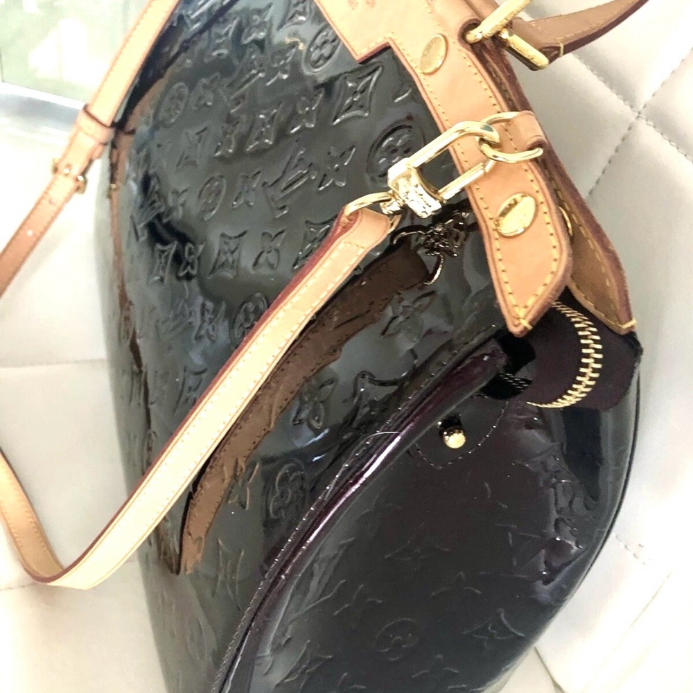 Louis Vuitton Authentic Vernis Alma GM Satchel in Bordeaux with Vachetta Trim